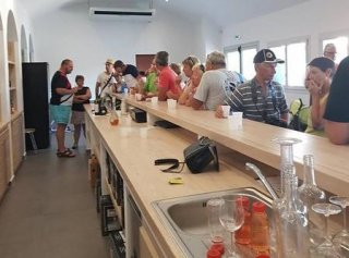 no title - source : vi_cave_st_antoine_degustation_corse_orientale.jpg